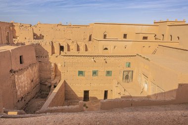Ouarzazate Kasbah 'ın restore edilmemiş bölümünün bir parçası.