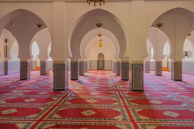 Rissani 'nin merkezindeki Moulay Ali Cherif türbesindeki cami manzarası.