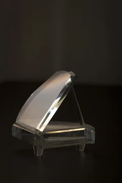 Figurka szklana fortepian — Zdjęcie stockowe