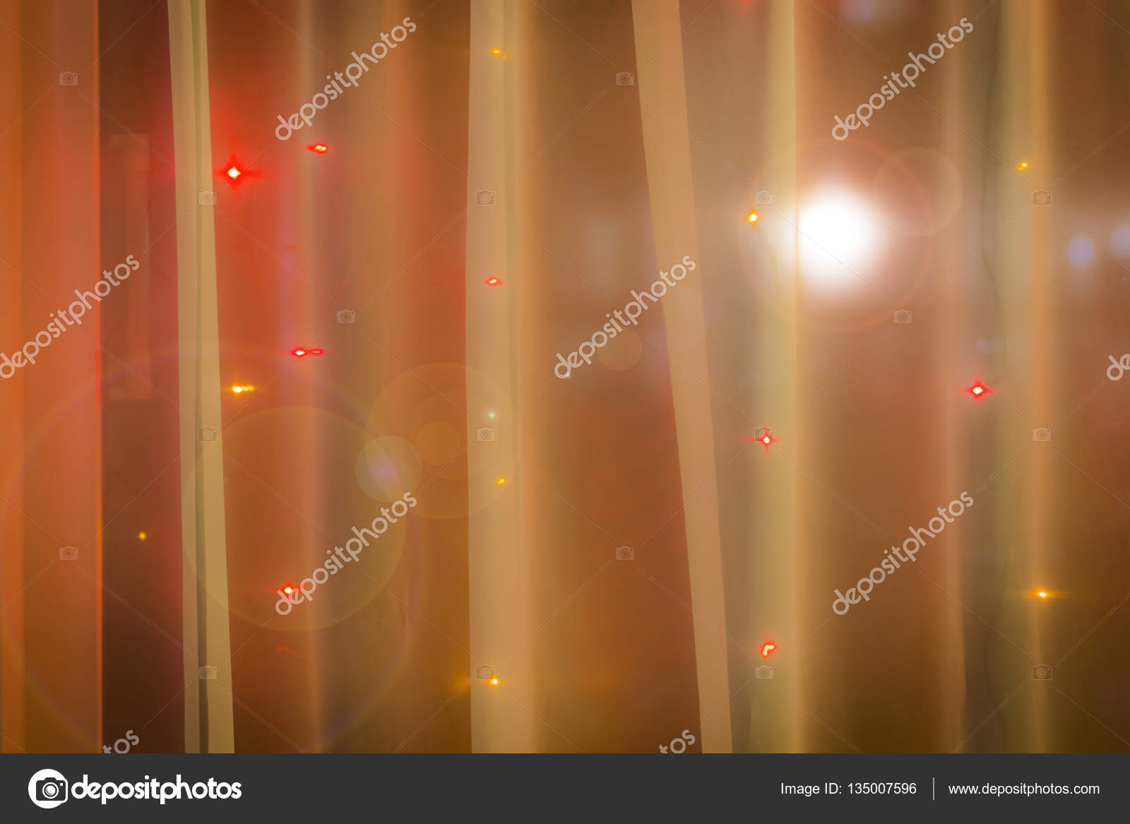 lichterkette fenster — Stockfoto © SV_Production #135007596 lichterkette fenster — Stockfoto © SV_Production #135007596