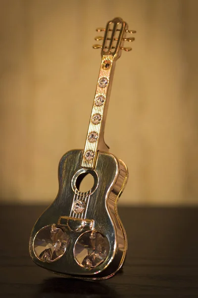 Chitarra figurina oro — Foto Stock