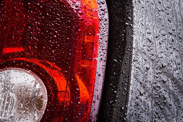 Parte di un'auto bagnata — Foto Stock