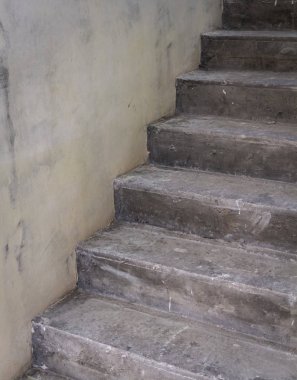 Merdiven yapım aşamasında.