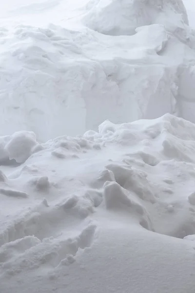 小路上覆盖着雪 — 图库照片