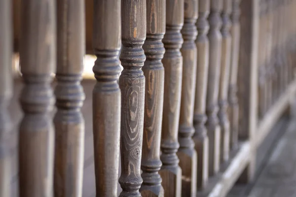 Una Fila Balaustres Una Veranda Madera — Foto de Stock