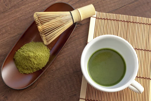 Původní, japonské styl Matcha zelený čaj prášek a t — Stock fotografie