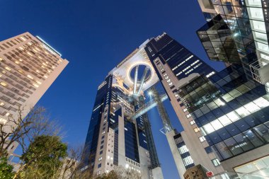 Umeda gökyüzü gökdelenler Japonya'nın Osaka çatı gözlem bulunduðu bir yapıdır.