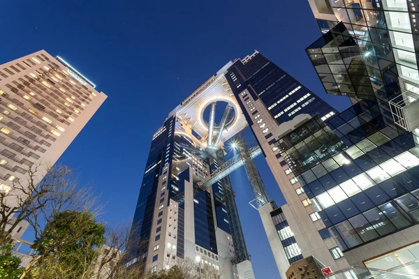 Umeda gökyüzü gökdelenler Japonya'nın Osaka çatı gözlem bulunduðu bir yapıdır.
