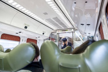 İç tasarım Jr Kyushu Sonic 883 sınırlı Express tren Fukuoka Beppu, Japonya.