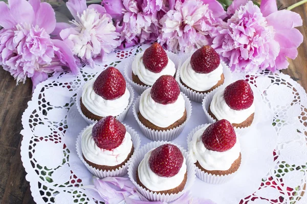 Gâteaux aux fraises — Photo