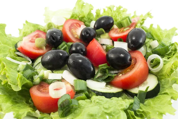 Salada deliciosa com azeitonas — Fotografia de Stock
