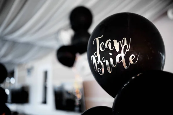 Globos negros en el fondo borroso — Foto de Stock