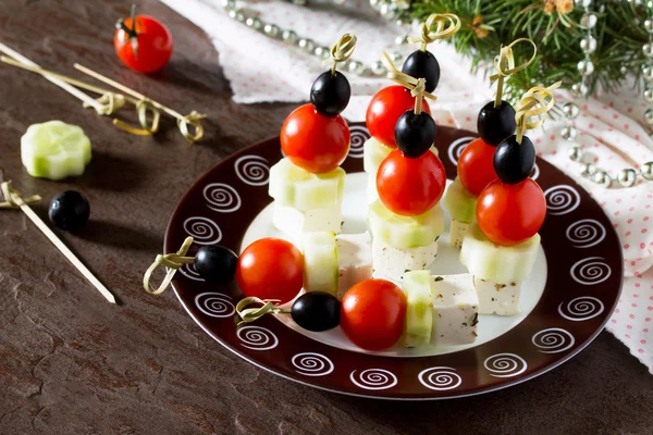 Salada grega com legumes frescos, queijo feta e azeitonas. Appet — Fotografia de Stock