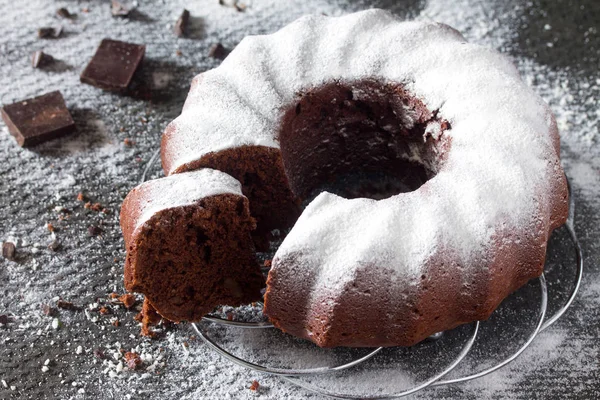 Geleneksel ev yapımı çikolatalı kek kutlama tatlı cho ile