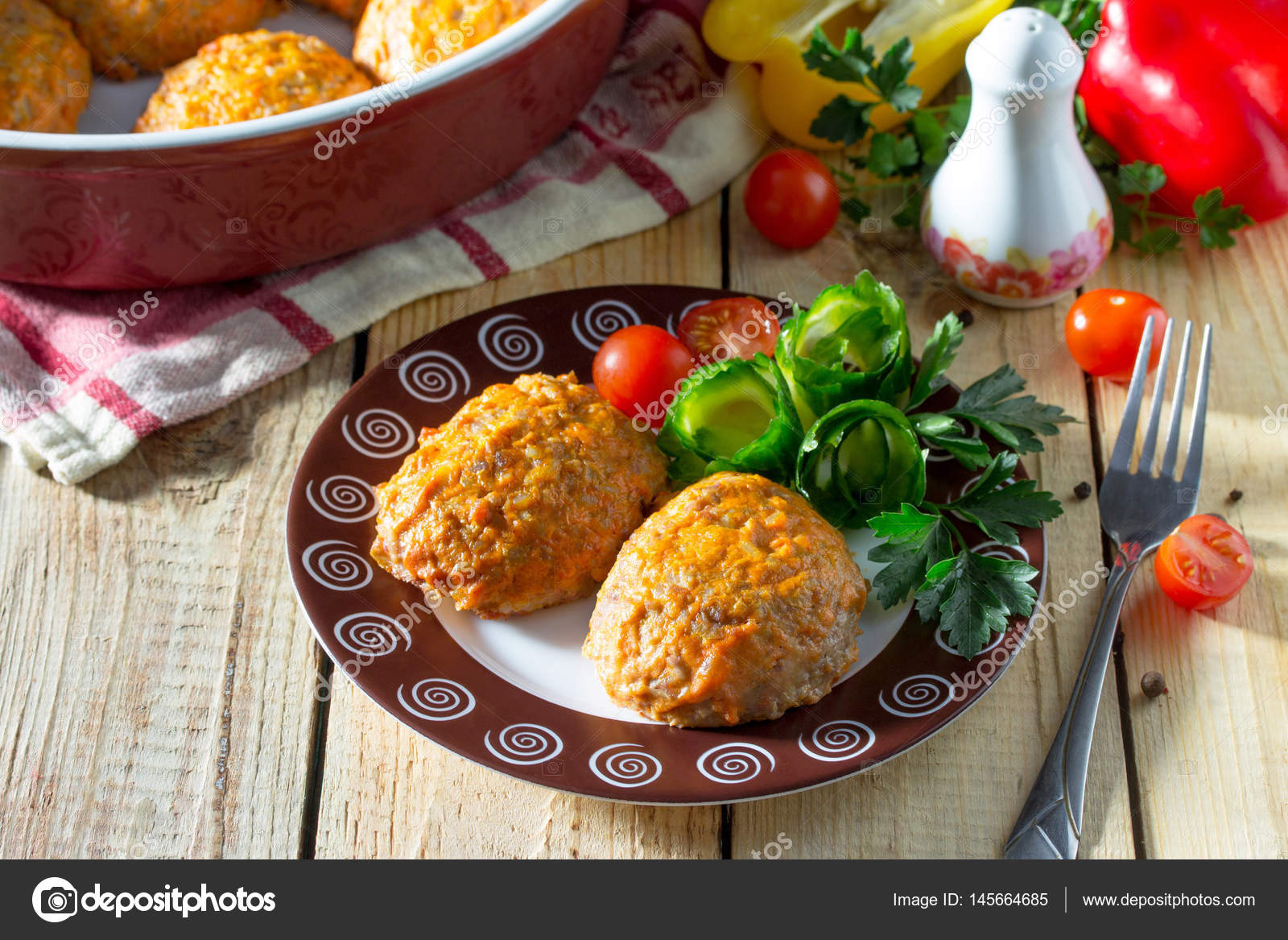 Ленивые голубцы с рисом и фаршем. Ленивые голубцы с капустой рисом и фаршем в духовке. Ленивые голубцы с рисом и фаршем. Ленивые голубцы. Ленивые голубцы на сковороде.