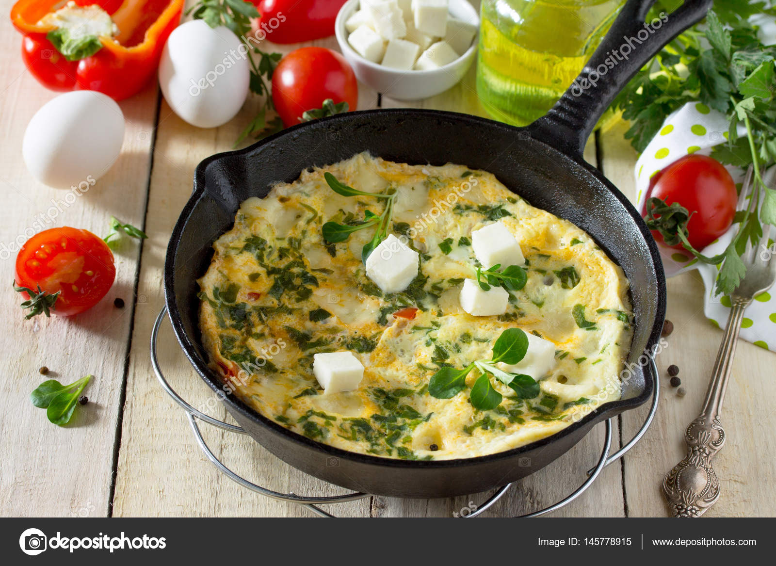 Ispanak ve beyaz peynirli omlet tarifi Ispanak ve beyaz peynirli omlet tarifi