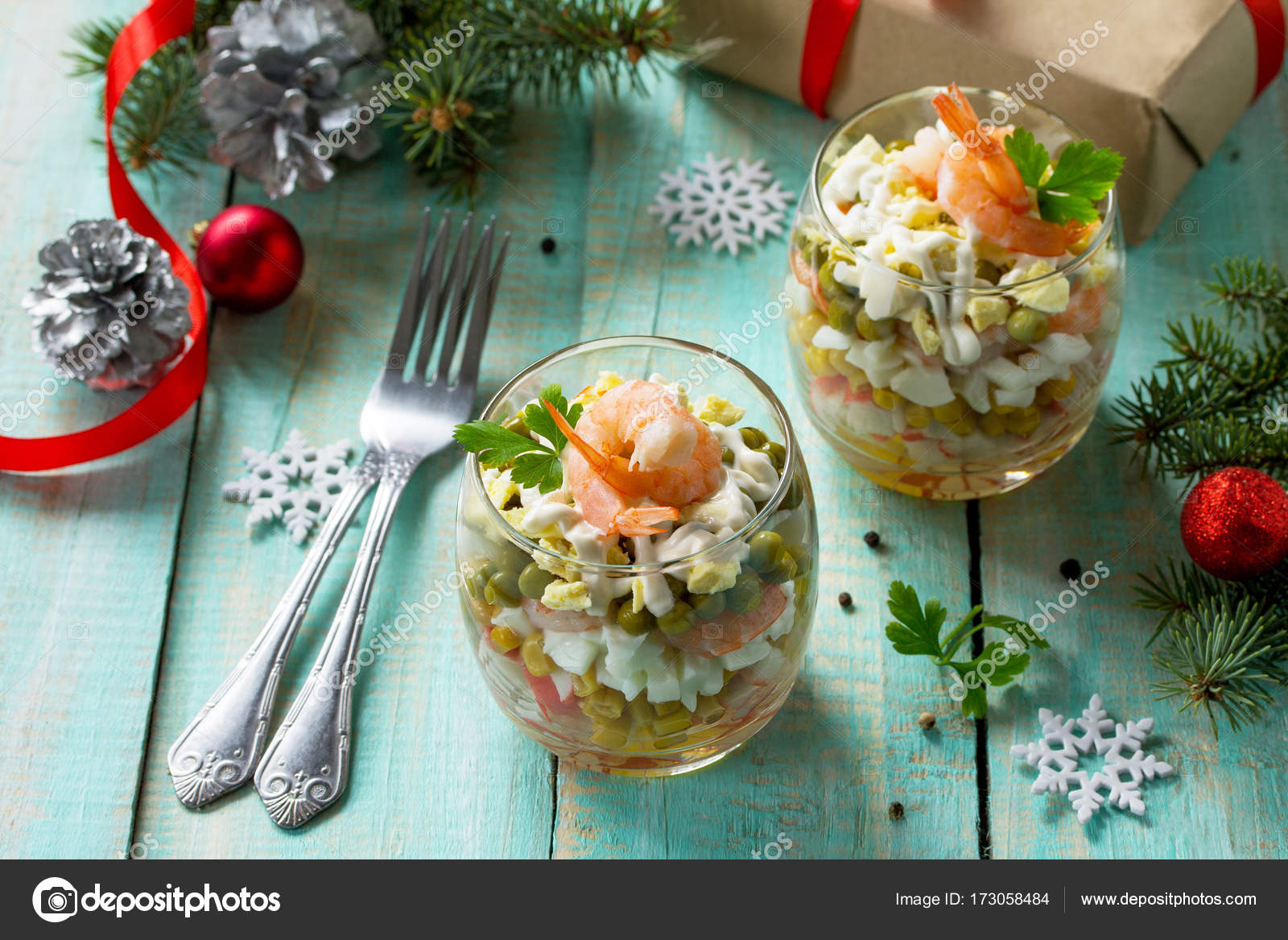 Karides ve mısır salatası Karides ve mısır salatası