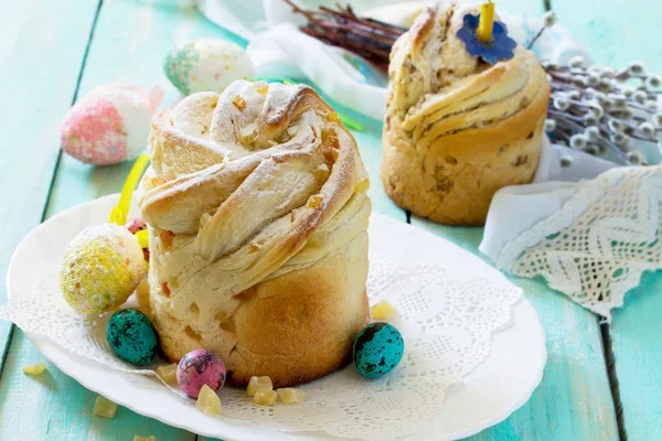 Paskalya arka plan. Tatil masasına Kruffin geleneksel yemek