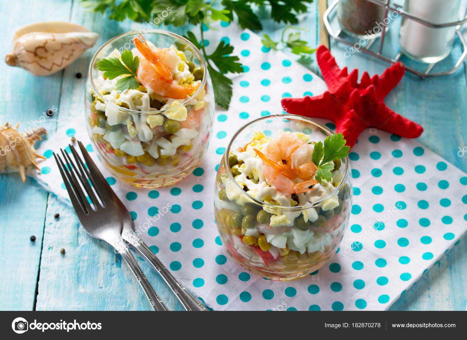 Karides ve mısır salatası Karides ve mısır salatası