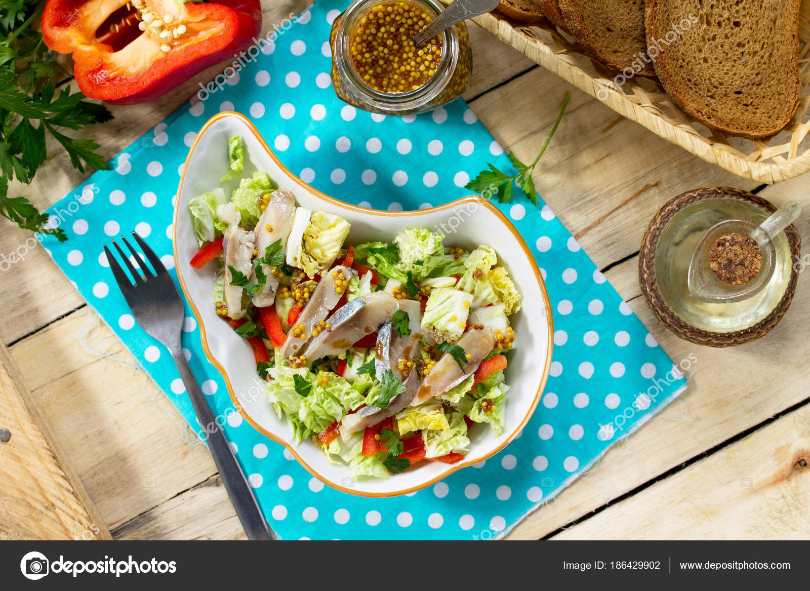 Ringa balığı salatası tarifi Ringa balığı salatası tarifi