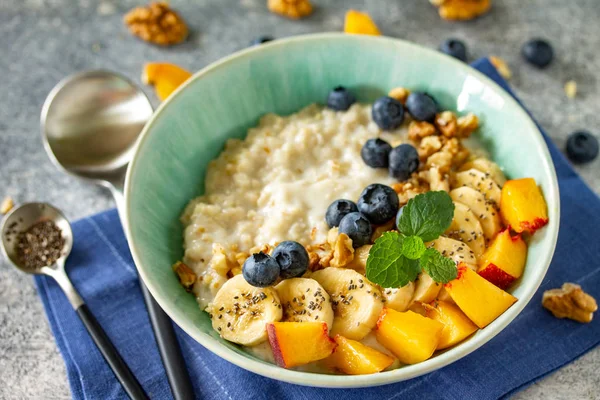 Alimentos saudáveis para Café da manhã, vegetariano e dieta conceito de comida. Oa — Fotografia de Stock