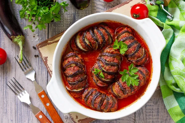 Comida de Acción de Gracias. Berenjenas caseras al horno rellenas de tur —  Fotos de Stock