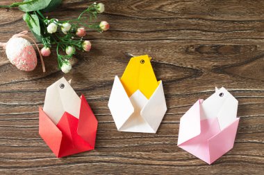 Paskalya Hediye Origami Tavuğu. El yapımı. Çocuk Projesi.