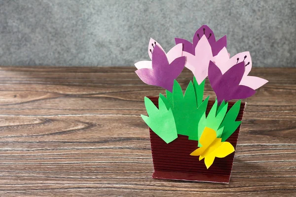Kartka Życzeniami Dzień Matki Wiosennymi Krokusami Odbiór Ręcznie Robione Pomysły — Zdjęcie stockowe