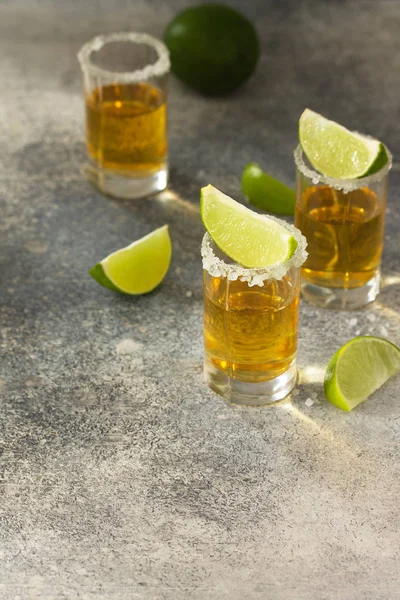 Tequila Tequila Mexicain Avec Chaux Sel Sur Plan Travail Béton — Photo