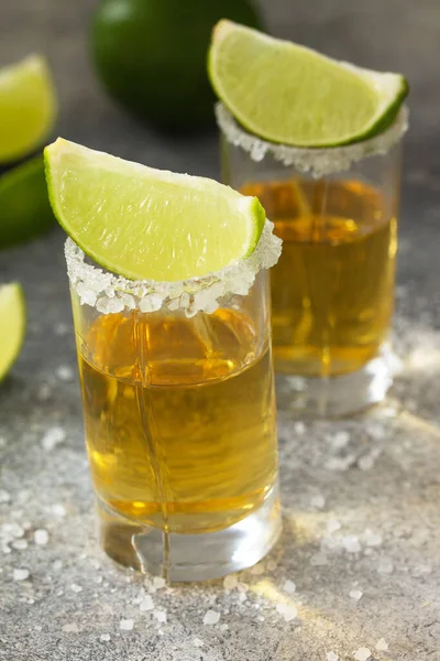 Gold Tequila Close Mexican Gold Tequila Shot Lime Salt Stone — Stock Photo, Image