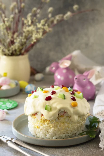 Feriensalat Ist Kein Süßer Kuchen Salat Mit Reis Krabbenstangen Und — Stockfoto