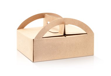 Beyaz arka plan üzerinde izole kraft ambalaj kağıt kutusu