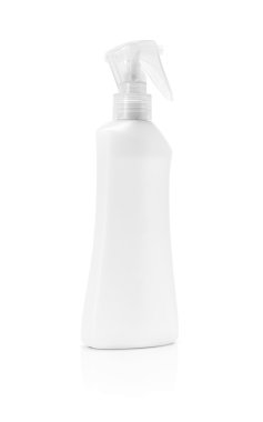 Beyaz arka plan üzerinde izole boş ambalaj püskürtülen ilaç şişe