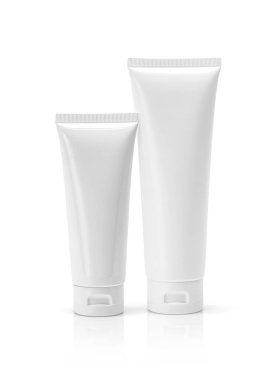 Beyaz arka plan üzerinde izole boş ambalaj kozmetik tüp