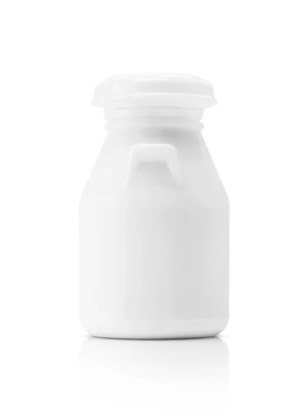Puste opakowania z tworzyw sztucznych butelka na białym tle na białym tle — Zdjęcie stockowe