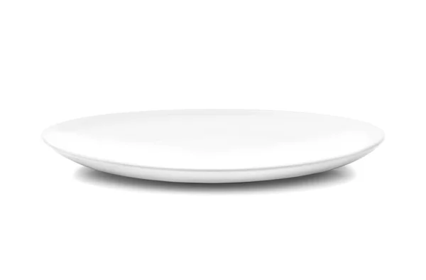 Plato blanco o placa cerámica aislada sobre fondo blanco — Foto de Stock