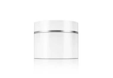 Beyaz arka plan üzerinde izole boş ambalaj beyaz kozmetik krem pot