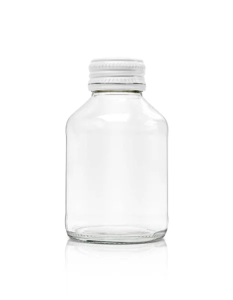 Botella de vidrio transparente de embalaje en blanco con tapa blanca aislada sobre fondo blanco —  Fotos de Stock