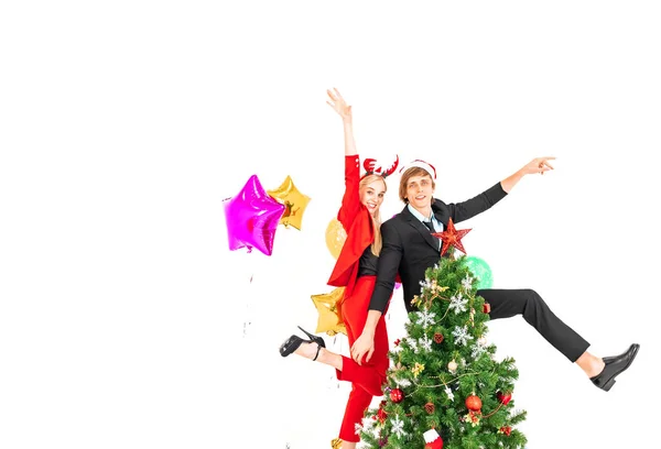 Jeune couple profiter de danser ensemble dans la nouvelle année ou fête de Noël — Photo