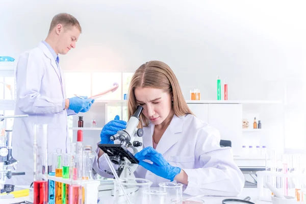 Two Scientists Researching Some Confidential Chemical Laboratory Teamwork Scientist Working — Stock Photo, Image