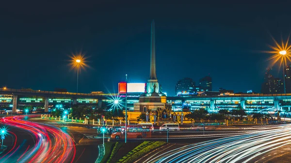 Bangkok Thailand Şubat 2013 Merkezi Trafik Iletişimi Gece Vakti Bangkok — Stok fotoğraf