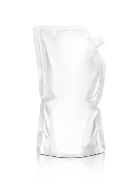 Ürün dolum tasarımı için boş ambalaj beyaz poşeti kırpma yolu ile beyaz arkaplan izole