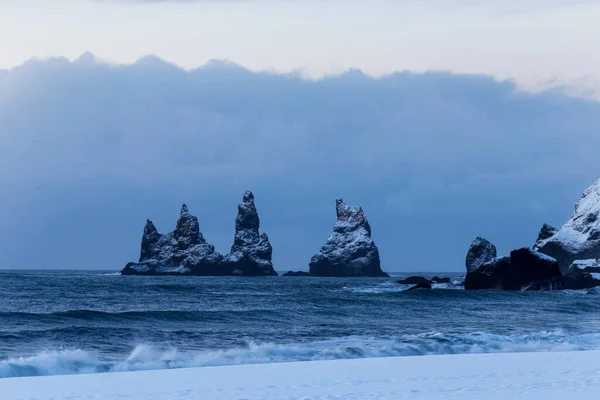 Island Winter Trolle Finger Rock Vik Dorf Sonnenuntergang Island — Stockfoto