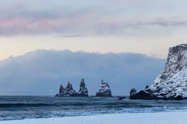 Ijsland Winter Trollen Vingers Rots Vik Dorp Zonsondergang Ijsland — Stockfoto