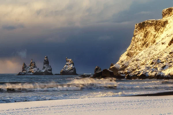 Iceland Winter Trolls Fingers Rock Vik Village Sunset Iceland — Stockfoto