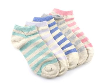 renkli çorap koleksiyonu izole beyaz arka plan üzerinde