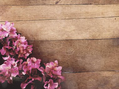 çiçek buketi vintage filtre renk ile ahşap arka plan