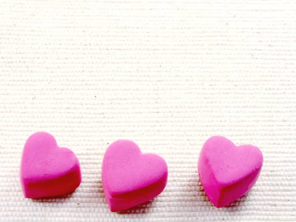 Valentine láska růžové srdce zblízka pohled shora s kopií prostor — Stock fotografie