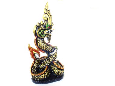 Tay Budizm ejderha naka heykel izole üzerinde beyaz arka plan ile