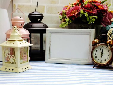 çerçeve ev dekorasyonu kadar alay